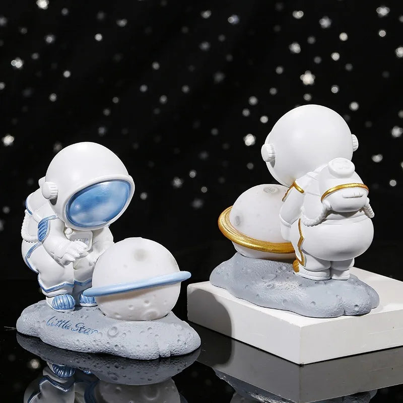 Minimalist LED Astronaut Star Light